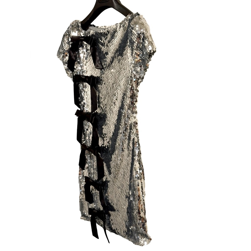 Akira NWT Size S Stunning Silver Sequin Short Sleeve Black Bow Mini Dress (0610) - Picture 4 of 15